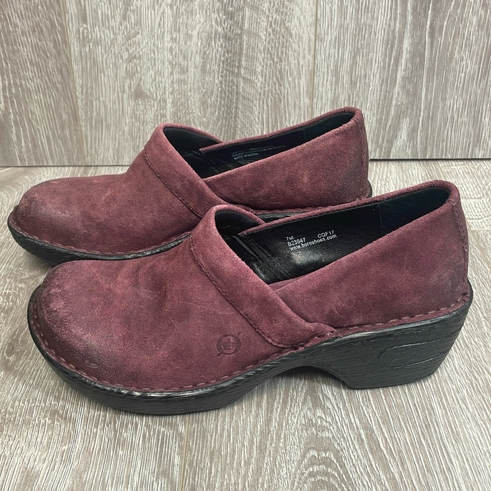 NWOT Born B23647 Toby Closed Back Clogs Burgundy Distressed Suede Leather 7M